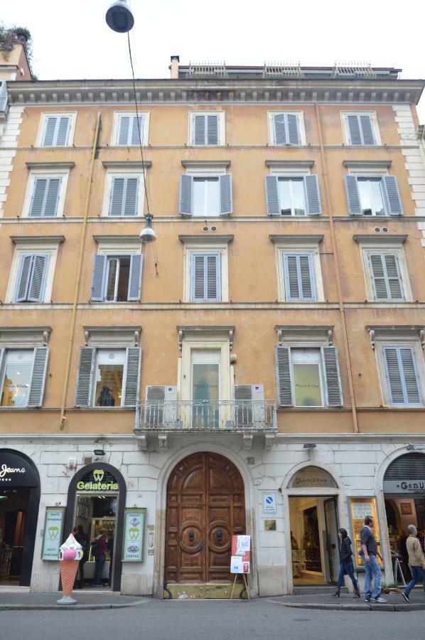 Santa Cecilia Apartment In Via Del Corso Rome Luaran gambar